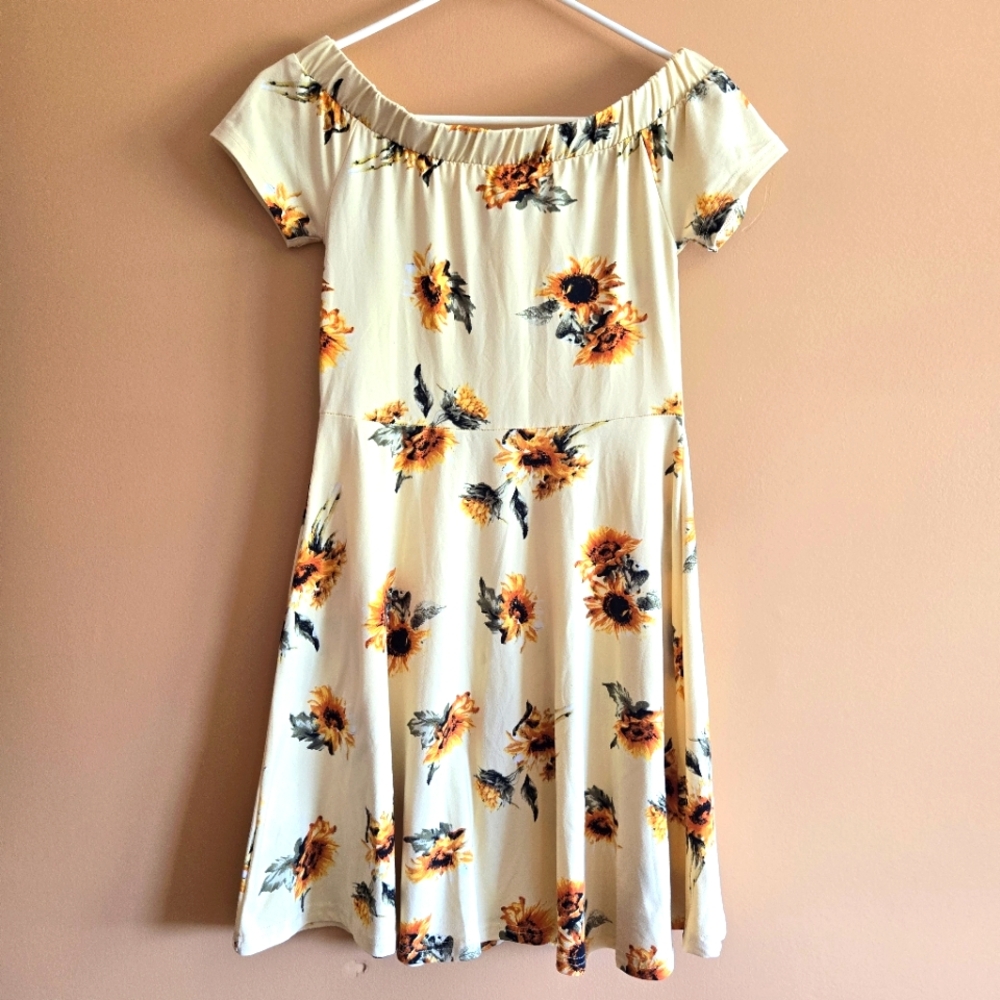 Charlotte Russe Off-shoulder Sunflower Dress Runs Small